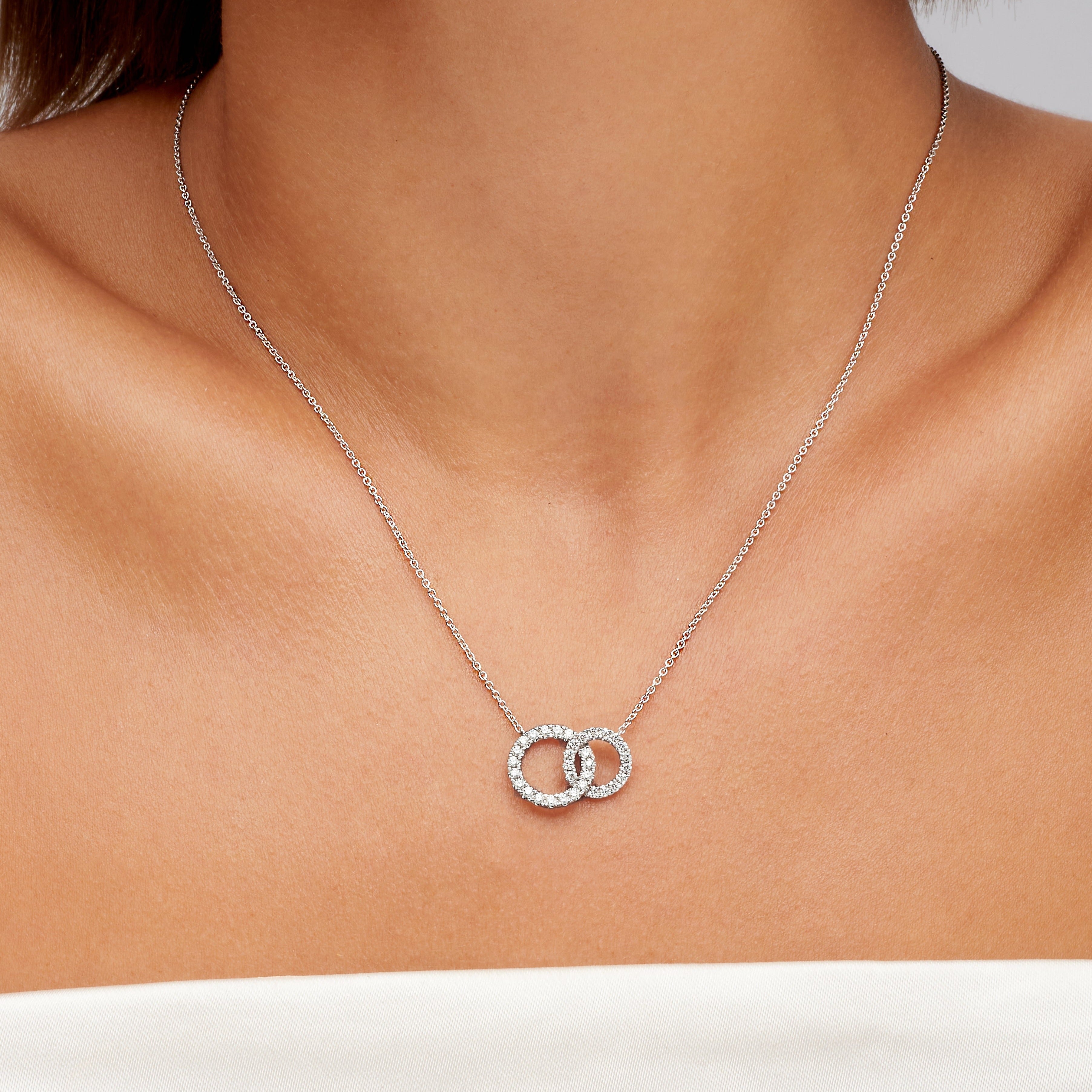 0.42 CT Diamond Linked Circles Pendant Necklace in 18K White Gold