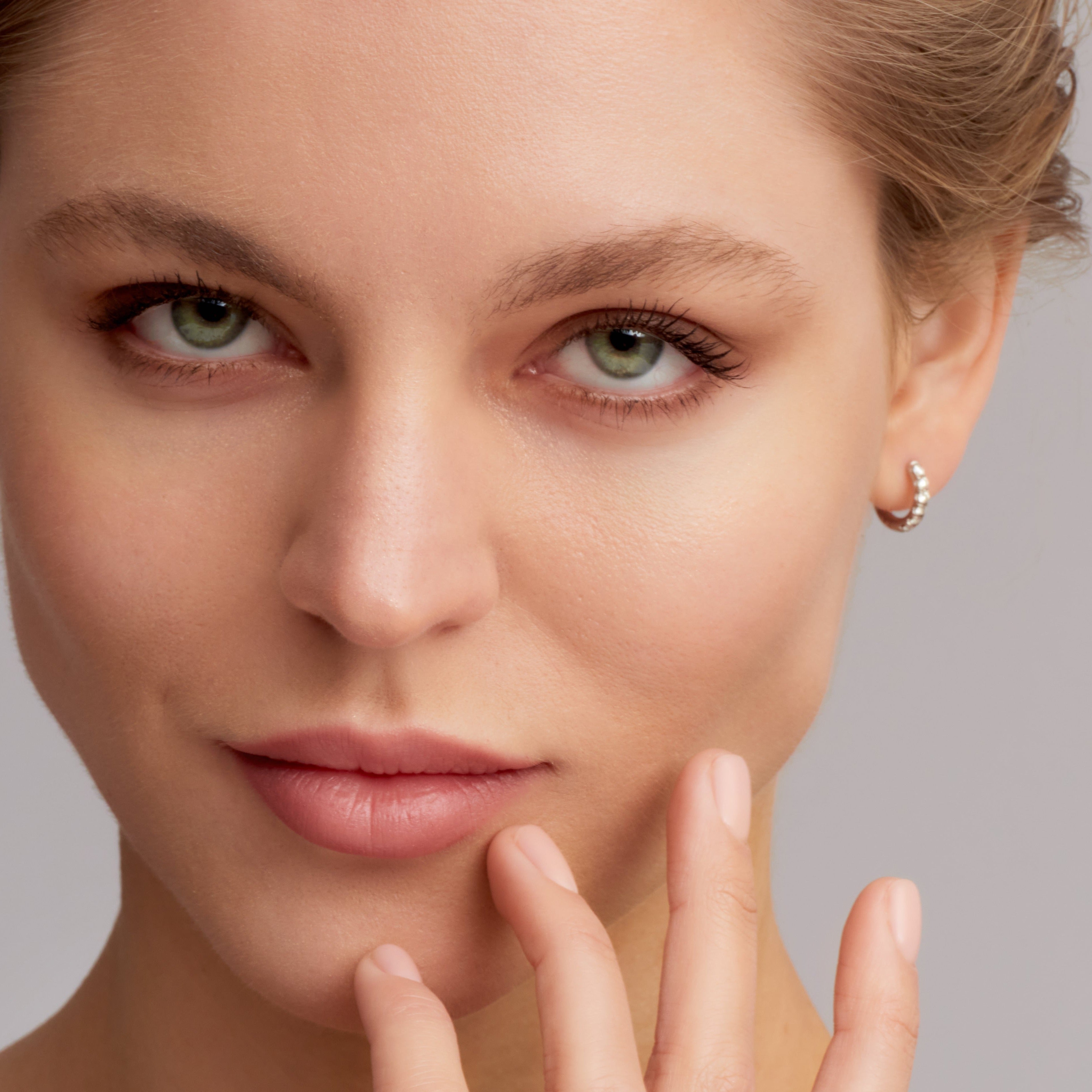 Round Cut Diamond Huggie Hoop Earrings in White Gold