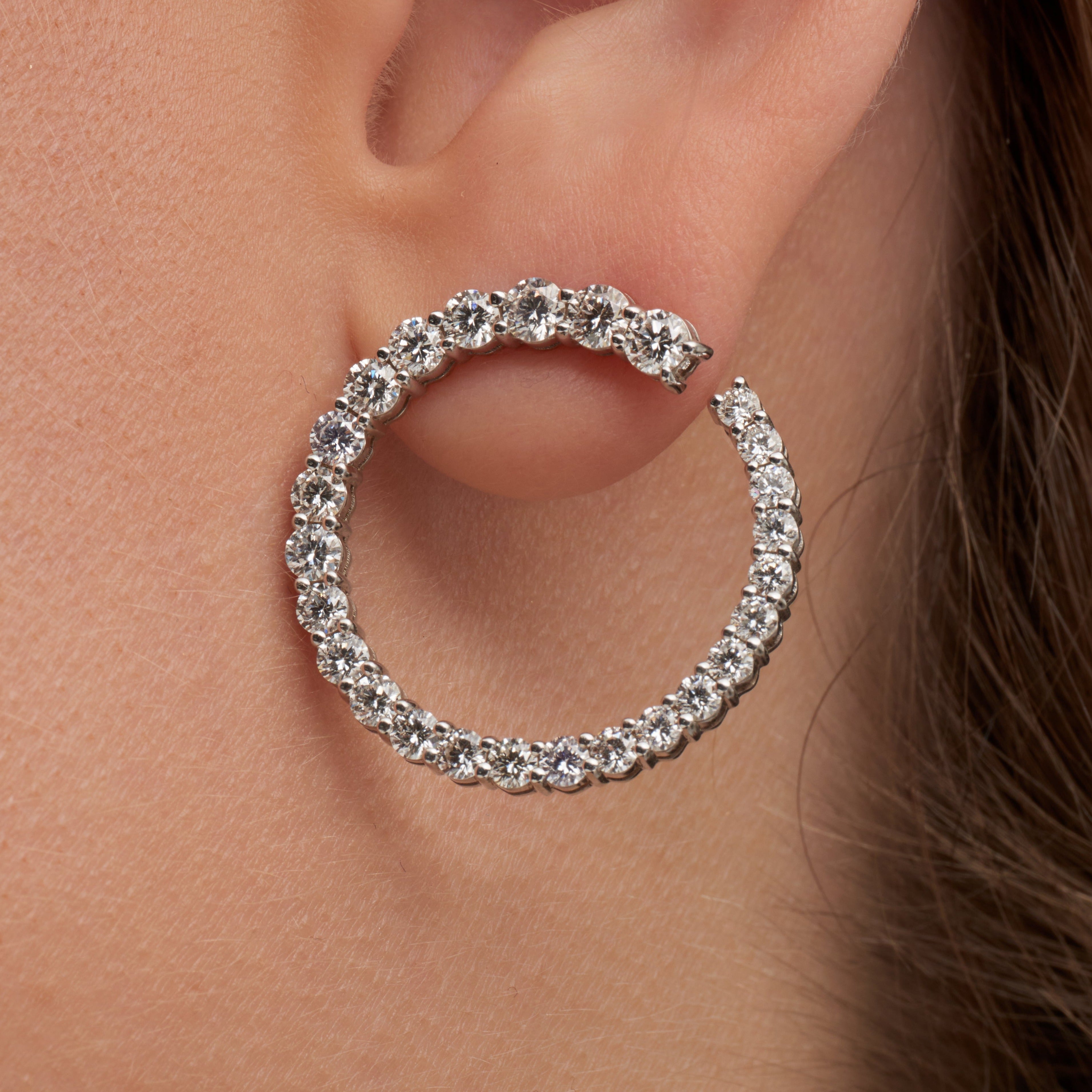 Graduated Round Cut Diamond Hoop Earrings in 18 Karat White Gold