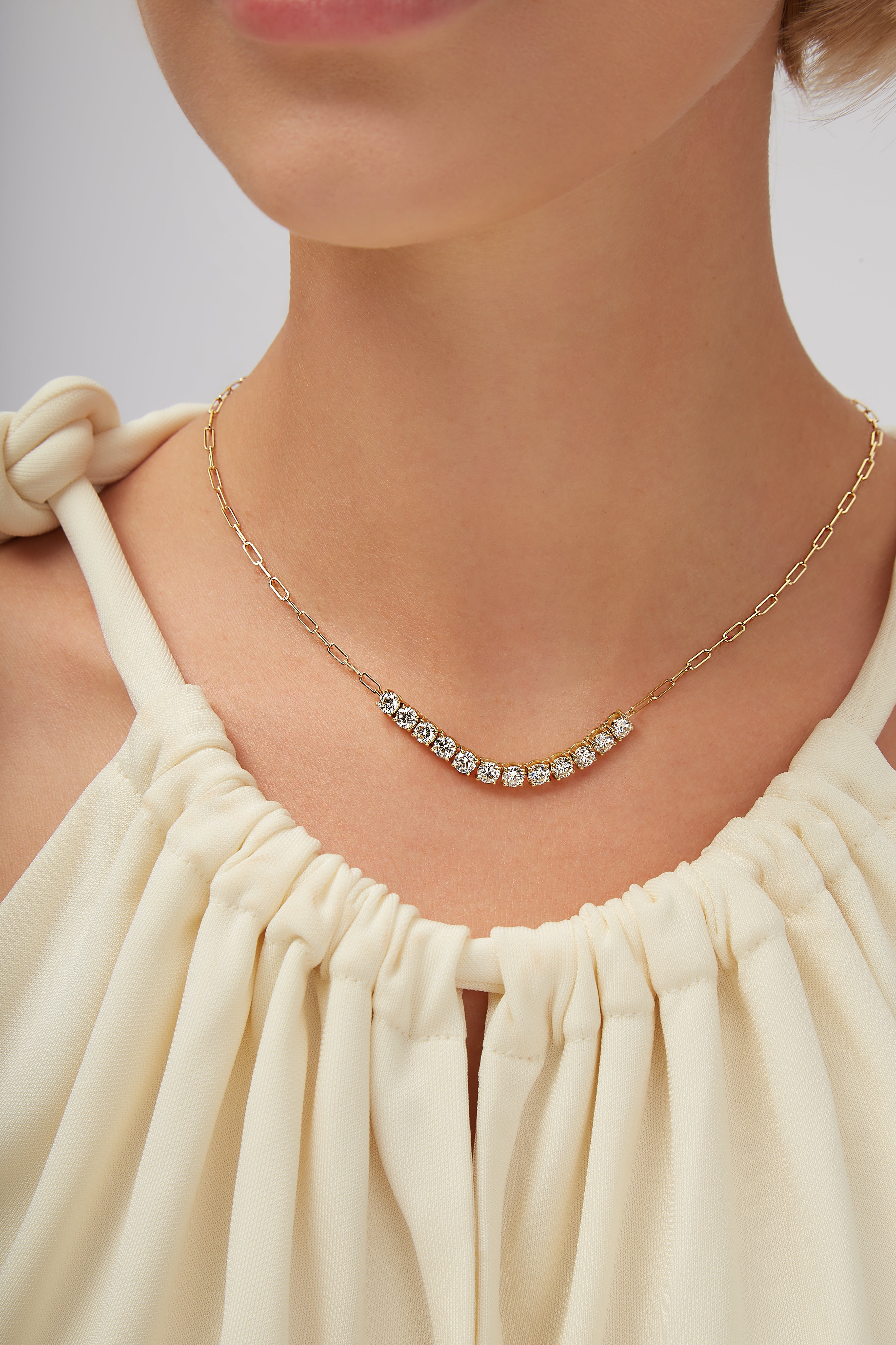 3.04ct. Round Brilliant Floating Diamond Necklace in 18K Yellow Gold