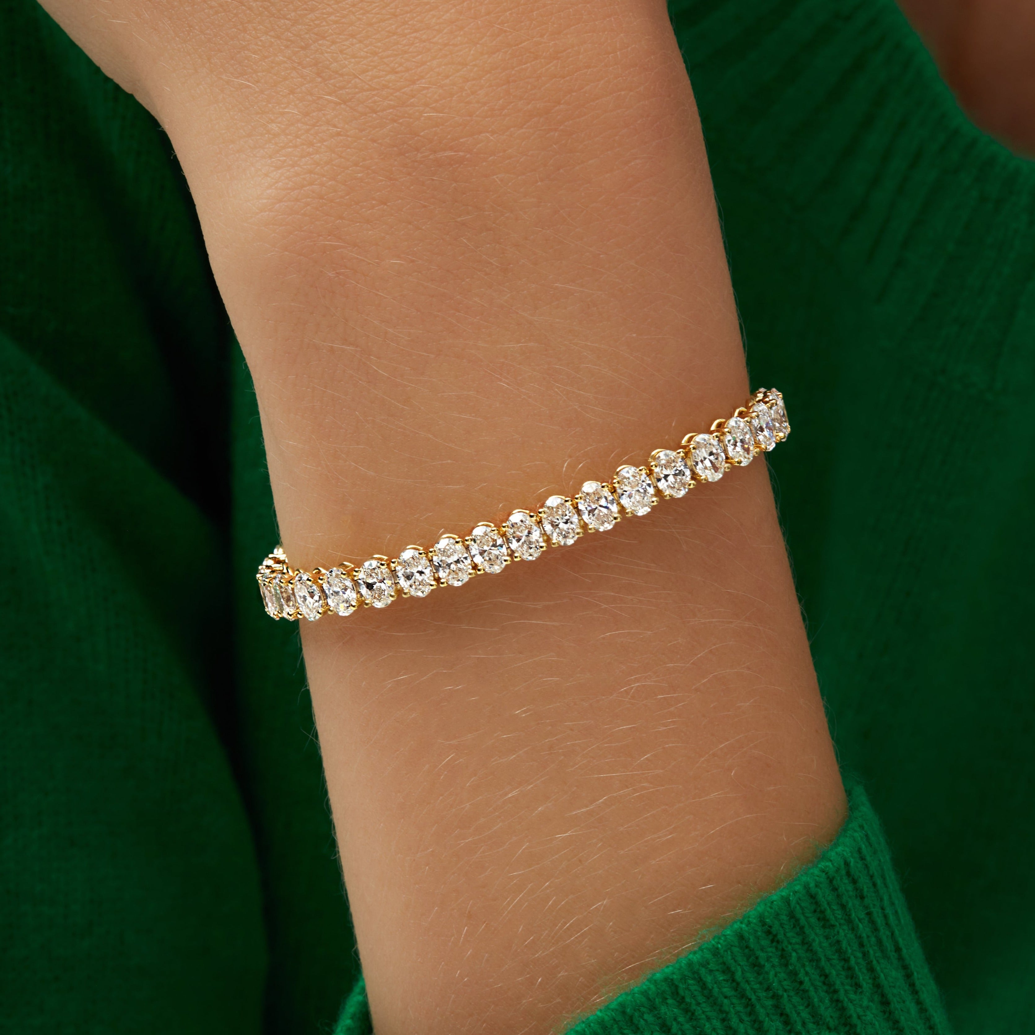 11.40ctw Oval Cut Diamond Tennis Bracelet in 18K Yellow Gold