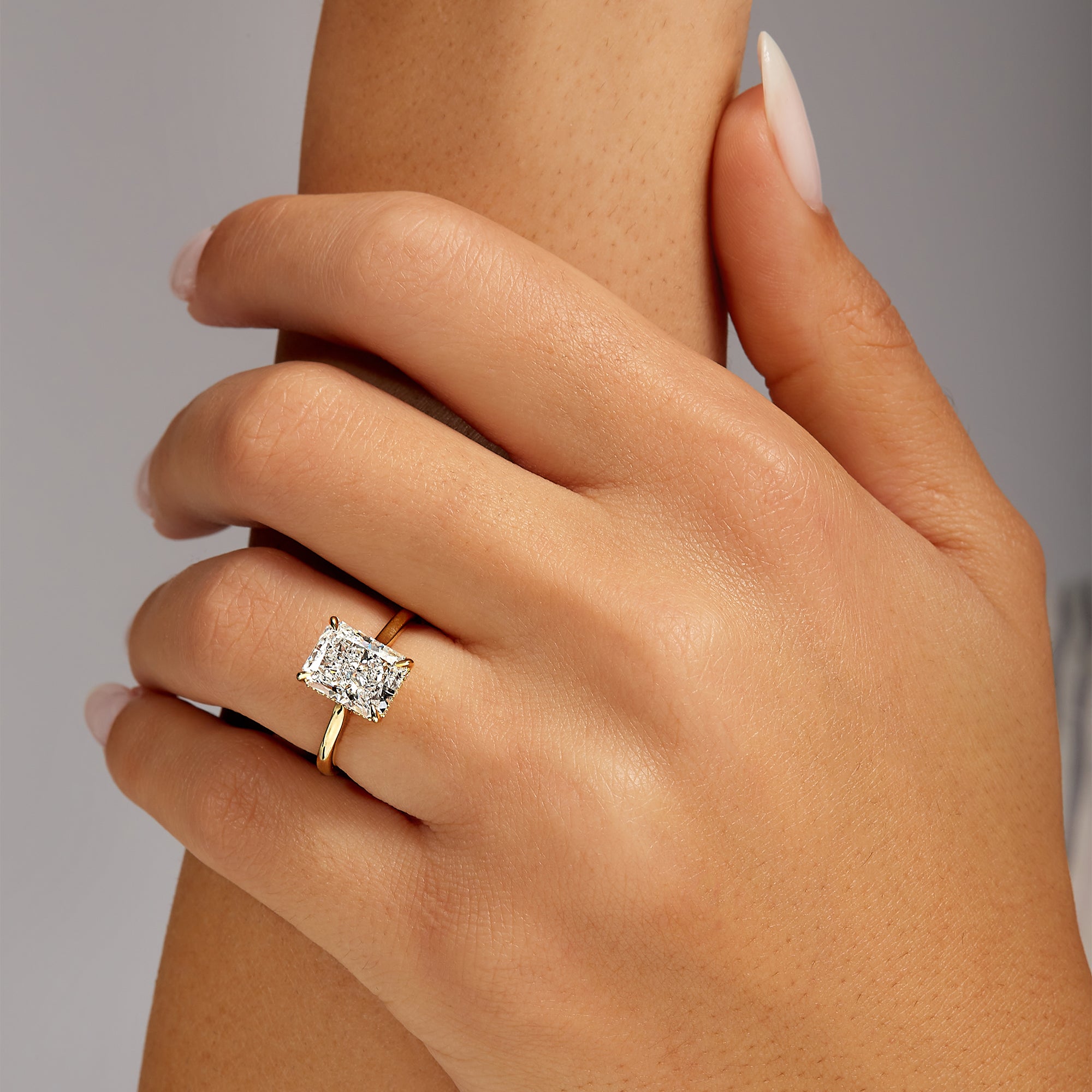 3.14ct Radiant Cut Diamond Hidden Halo Ring in 18k Yellow Gold Band, GIA Certified