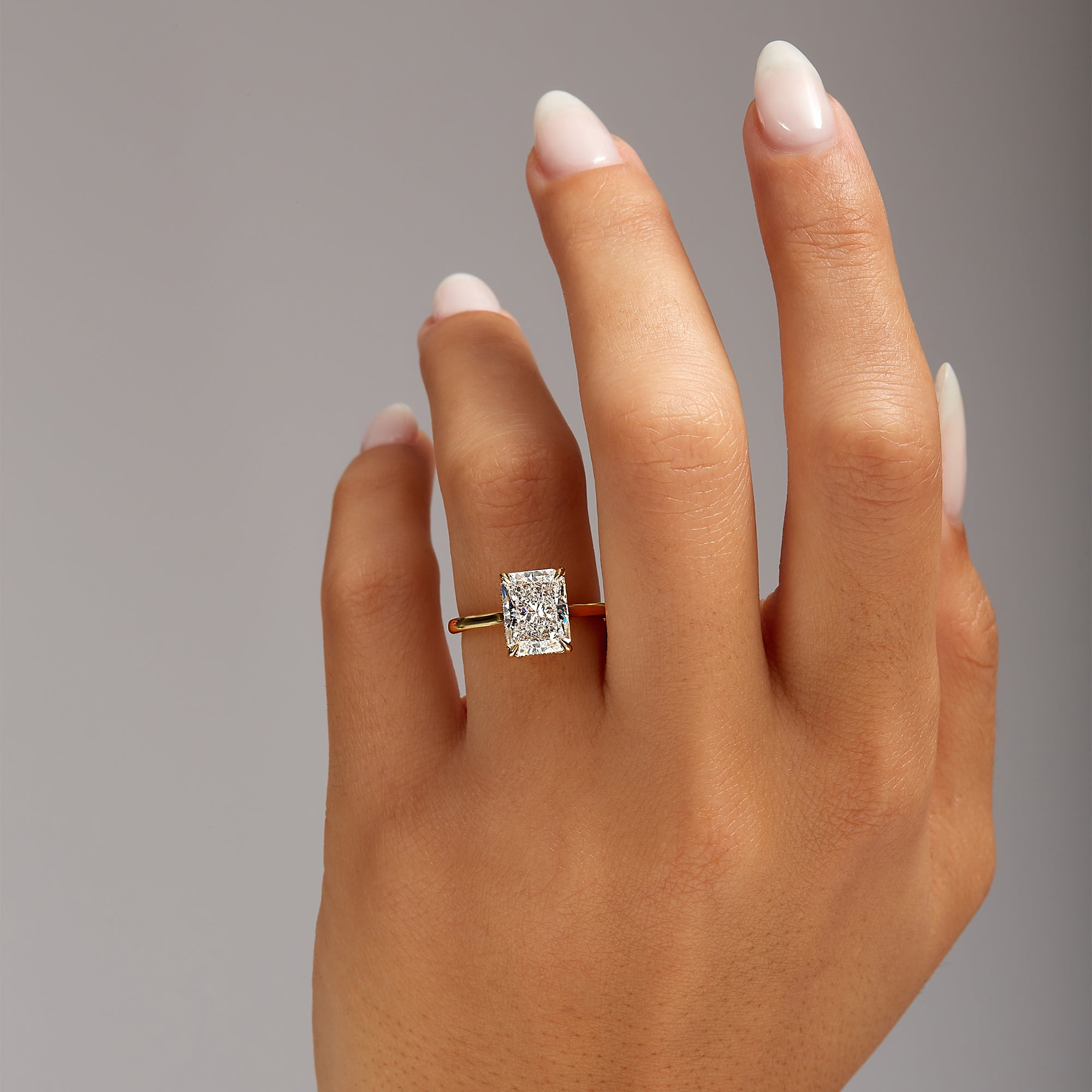 3.14ct Radiant Cut Diamond Hidden Halo Ring in 18k Yellow Gold Band, GIA Certified