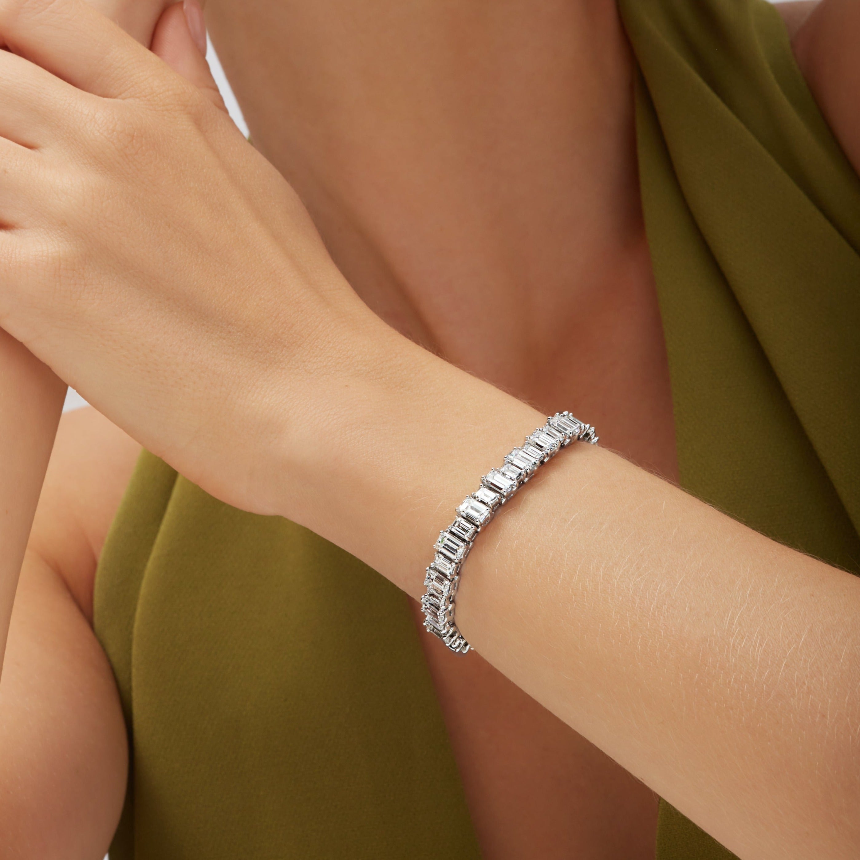 19.33ctw Emerald Cut Diamond Tennis Bracelet in Platinum