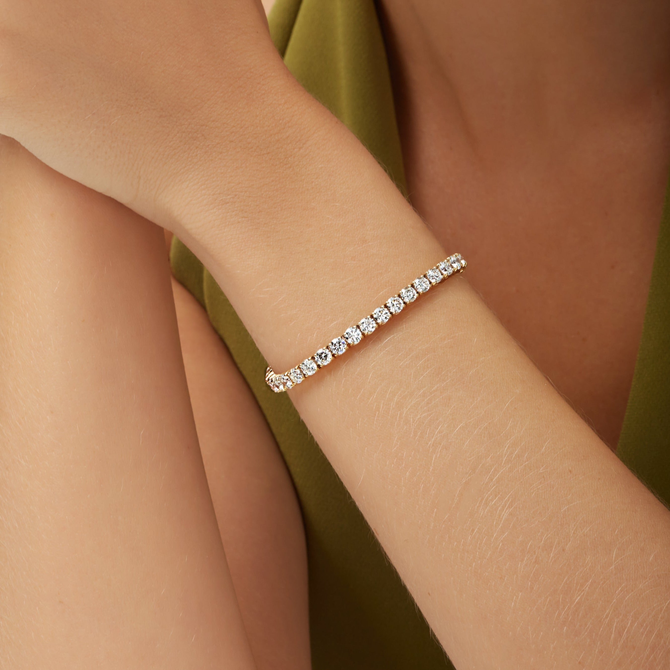 8.75ctw Round Brilliant Cut Diamond Tennis Bracelet in 18K Yellow Gold