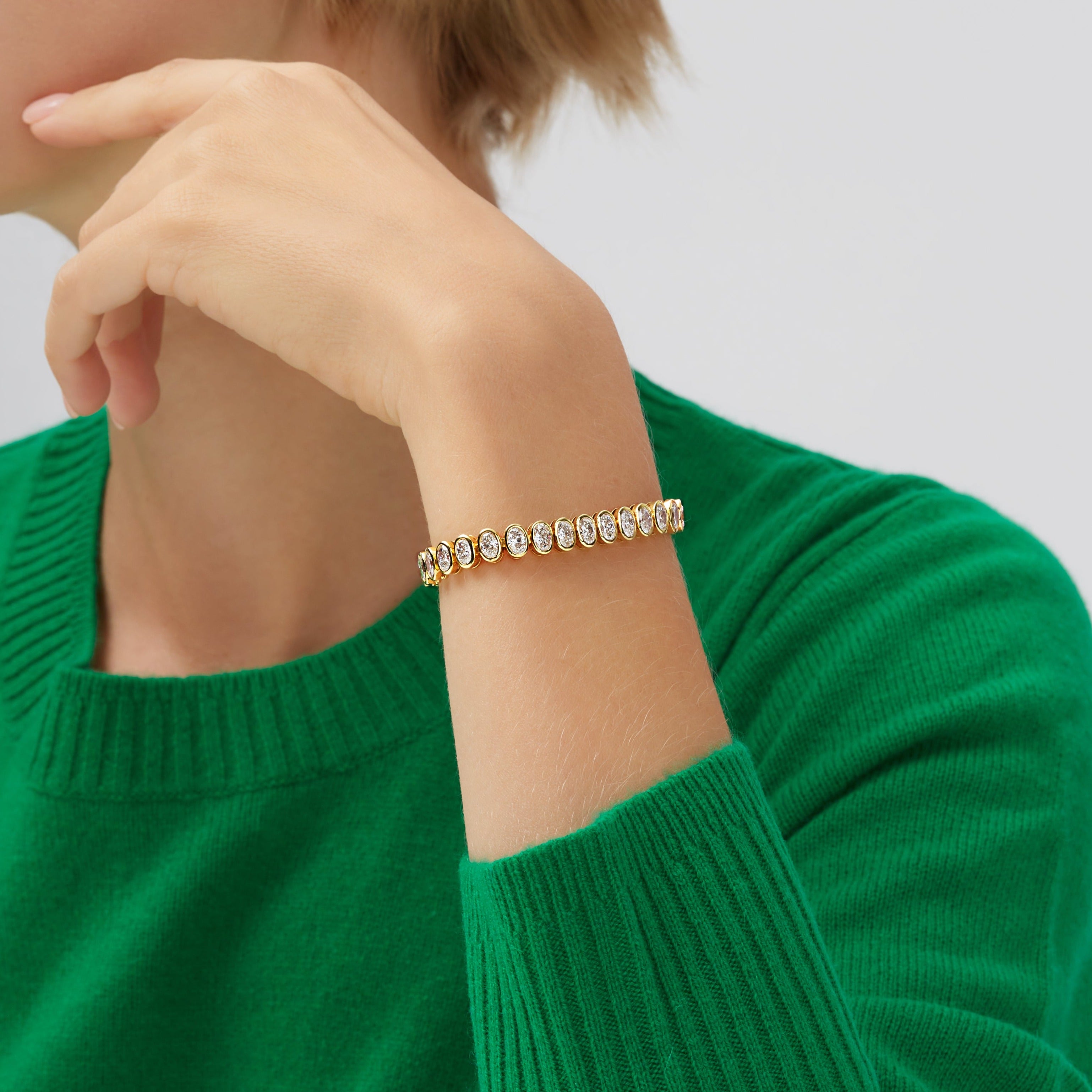9.94ctw Oval Cut Diamond Tennis Bracelet in 18K Yellow Gold