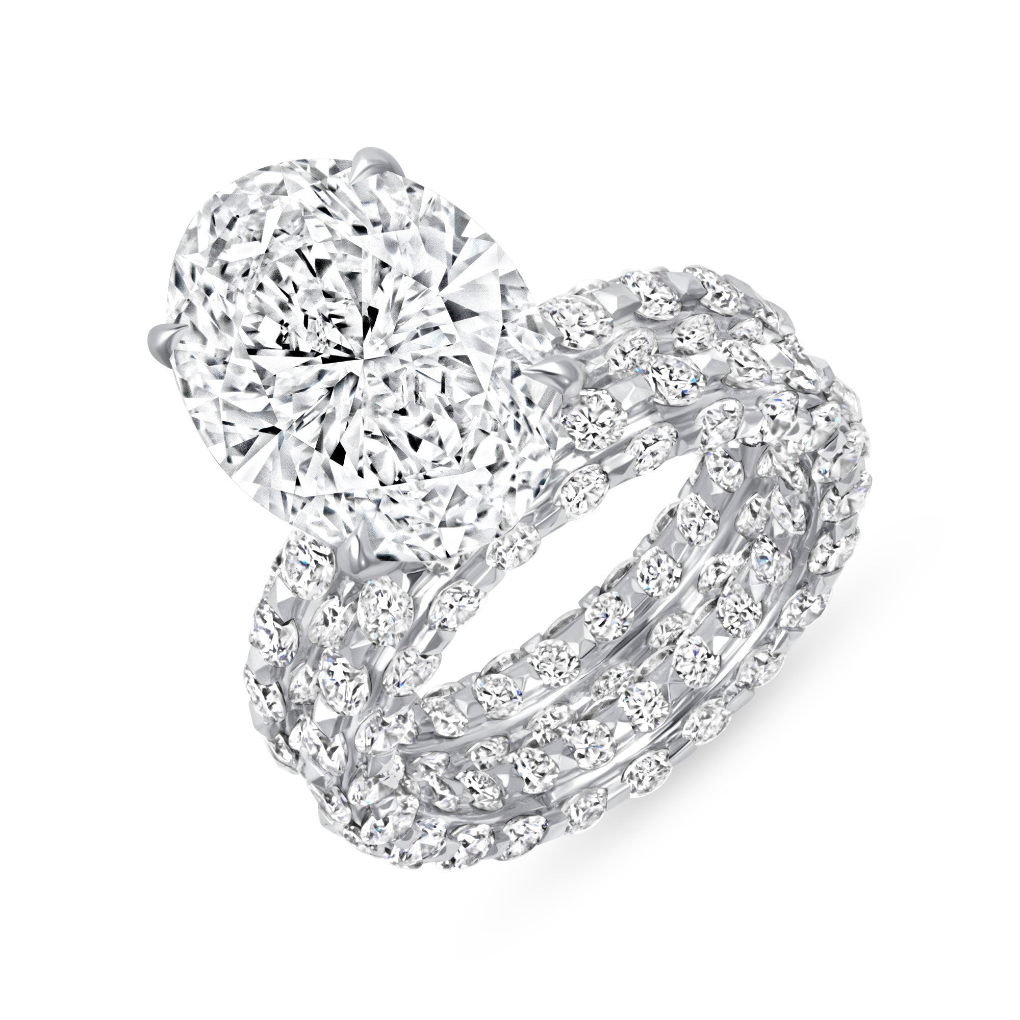 Oval-Cut Diamond Pavé Bridal Set in Platinum