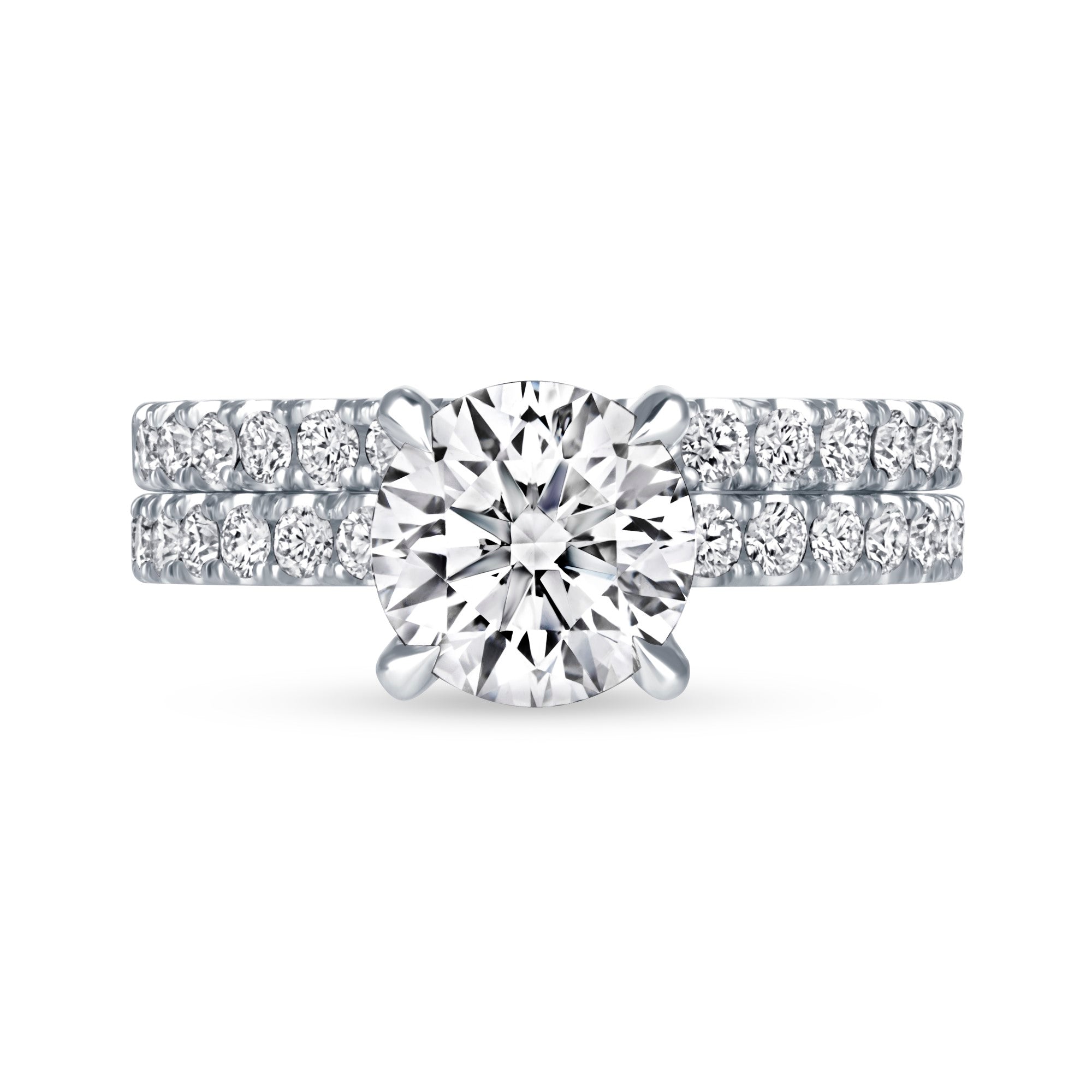 Round Cut Diamond Pavé Bridal Set in Platinum
