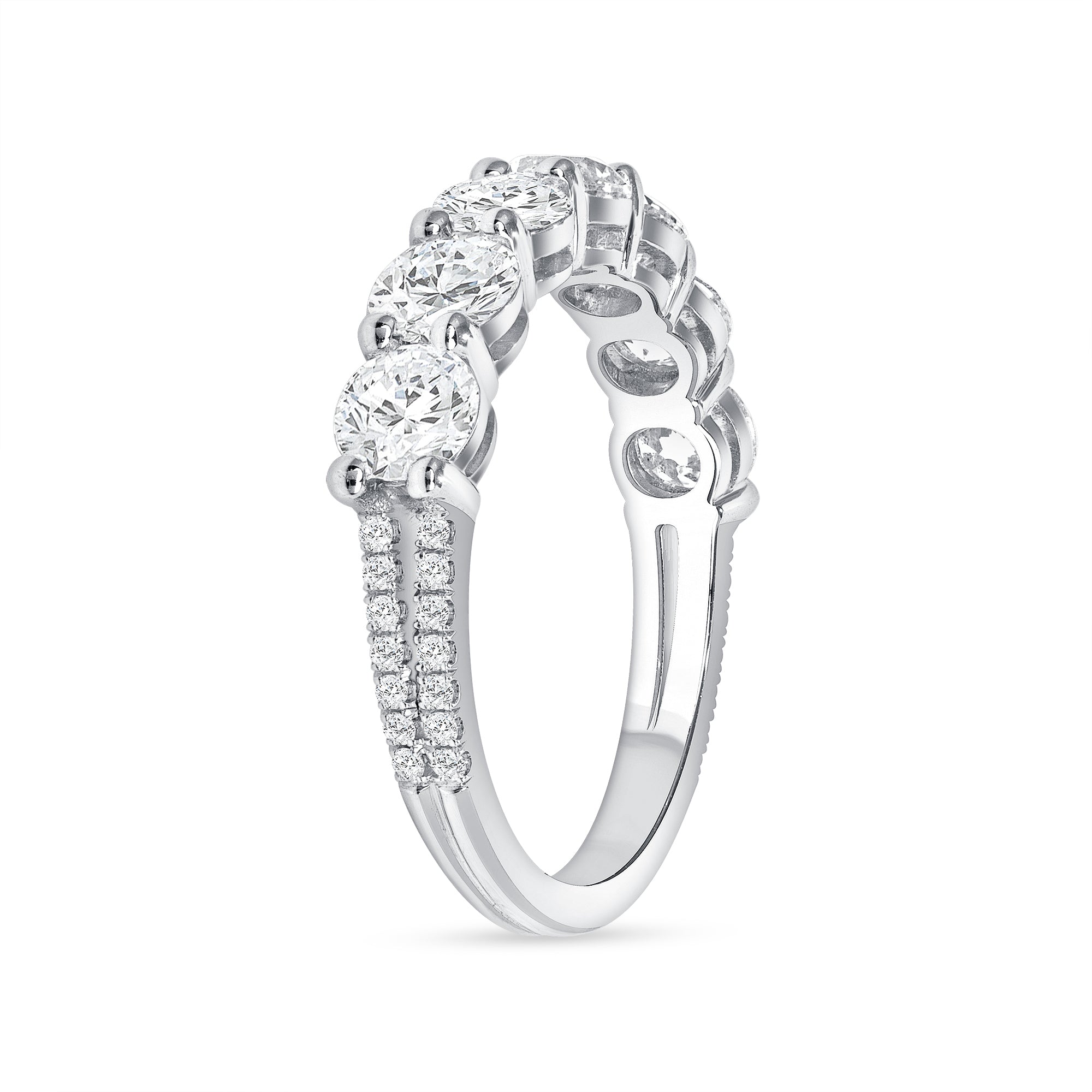 7 Round Brilliant Cut Diamond 18k White Gold Ring with Pave