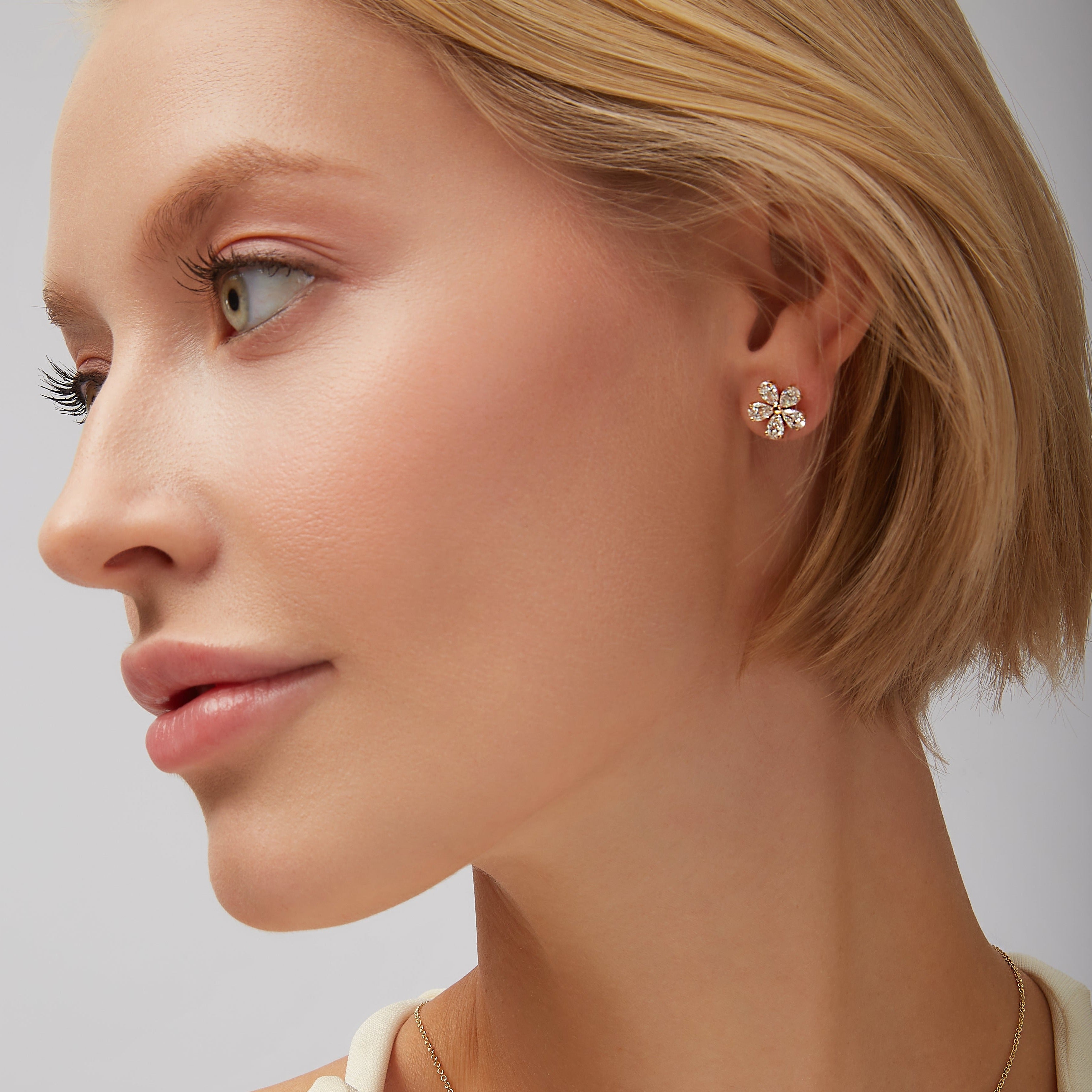 5 Petal Flower Pear Shape Diamond Stud Earrings in 18K Rose Gold