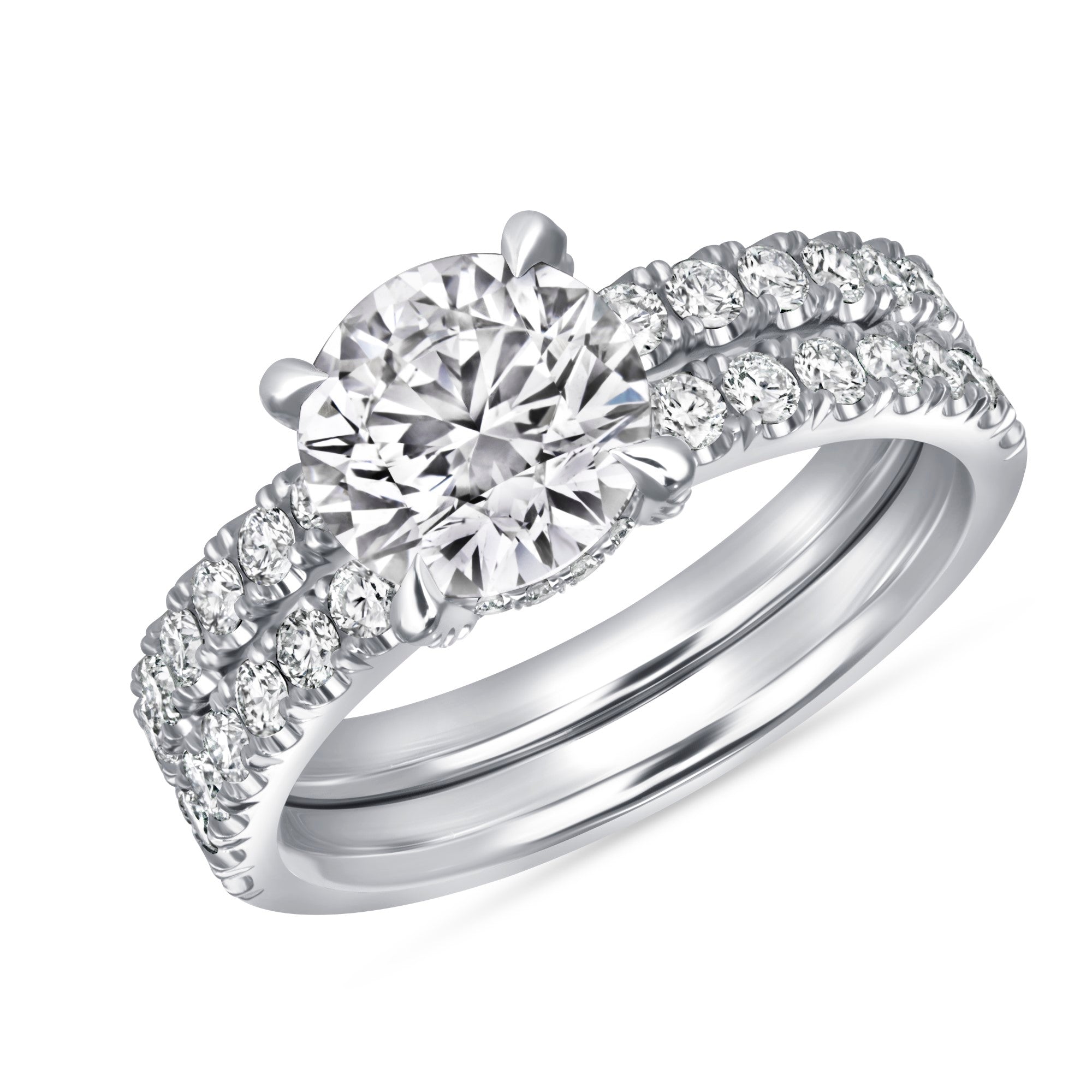 Round Cut Diamond Pavé Bridal Set in Platinum